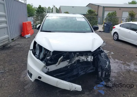 2015 Toyota Highlander Xle V6 z USA, uszkodzony, nr VIN 5TDJKRFH2FS131663